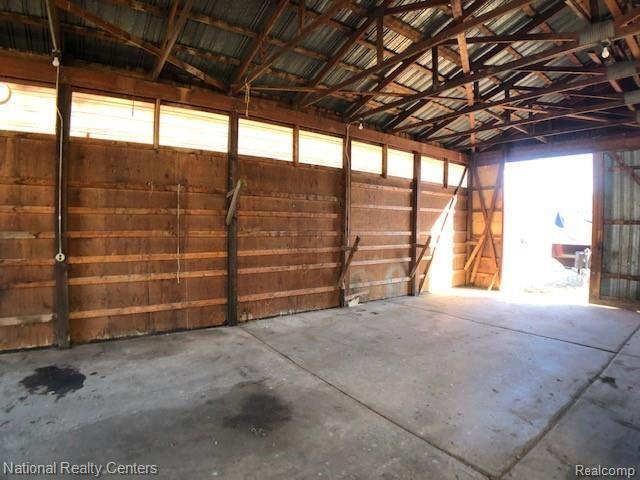 11200 9 Mile Road South Lyon, MI 48178 - Photo 22 of 22 PolebarnIS3.JPG