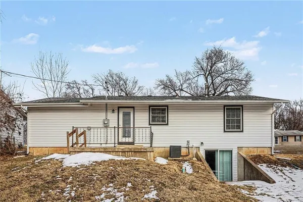 $209,900 | 14804 Bellaire Avenue, Grandview, MO 64030
