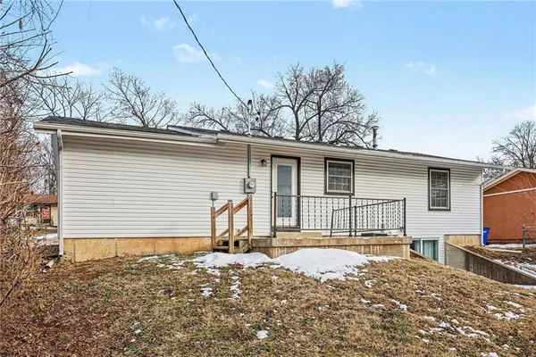 $209,900 | 14804 Bellaire Avenue, Grandview, MO 64030