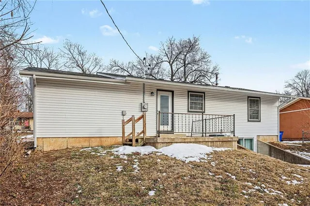 $219,900 | 14804 Bellaire Avenue, Grandview, MO 64030