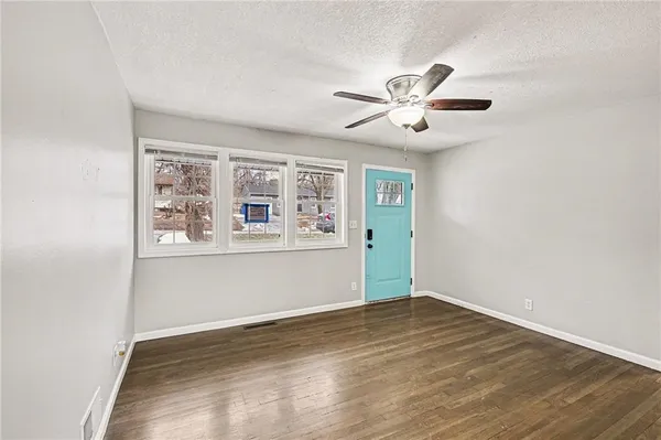 $209,900 | 14804 Bellaire Avenue, Grandview, MO 64030