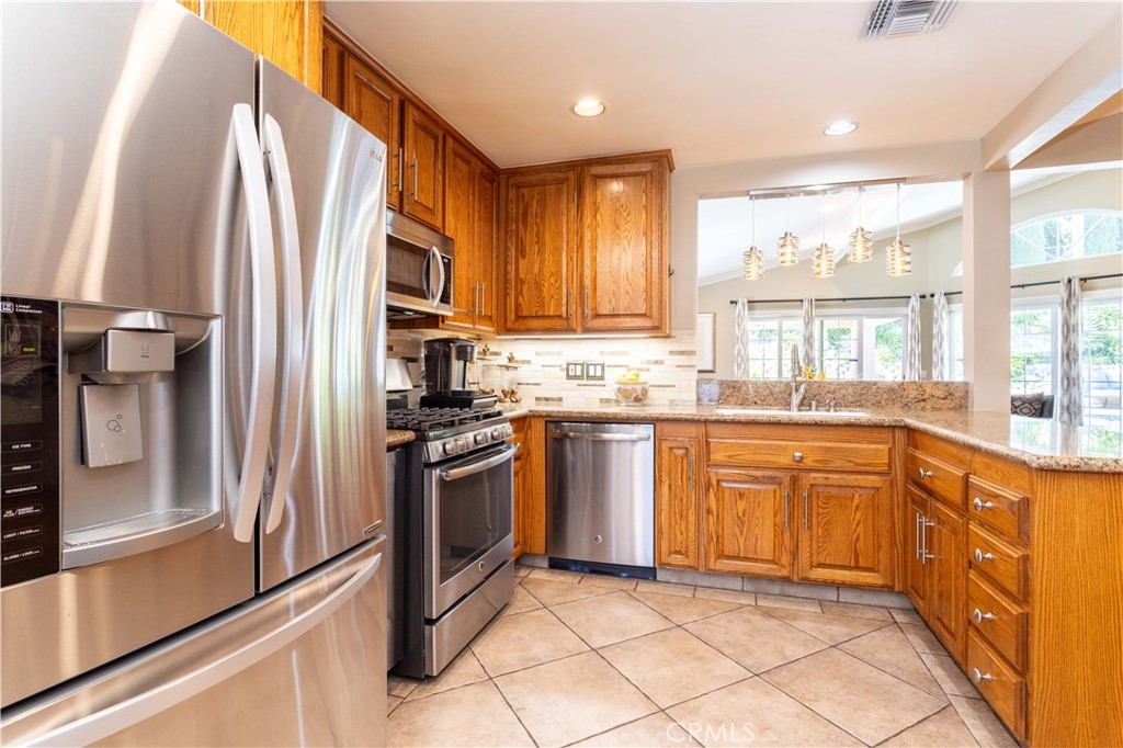 11625 Baird Avenue Porter Ranch, CA 91326 - Photo 6 of 36