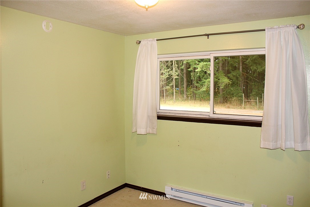 19143 Joselyn Road Southwest Rochester, WA 98579 - Photo 12 of 19