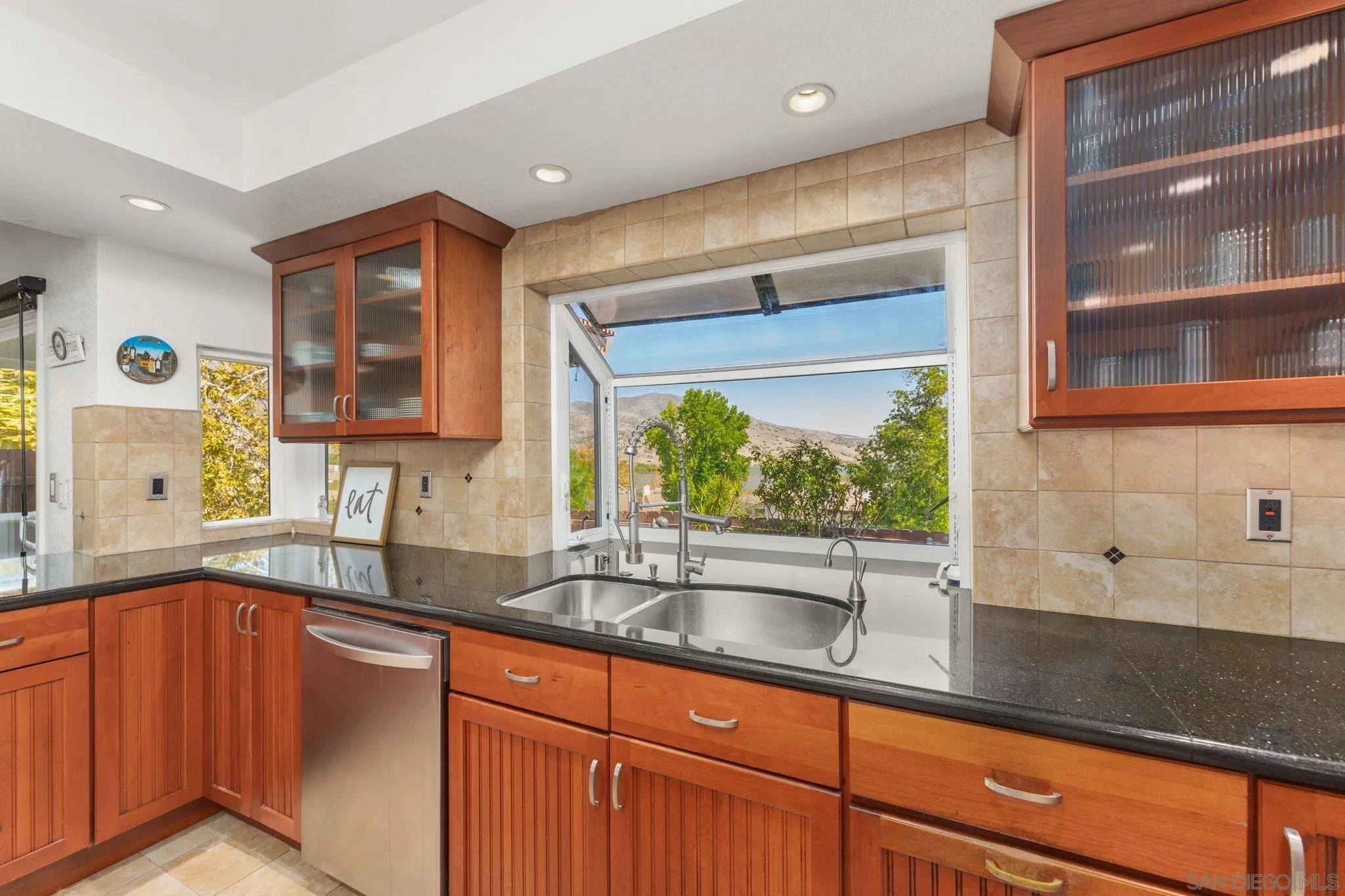 10035 Verbena Lane Spring Valley, CA 91977 - Photo 5 of 40