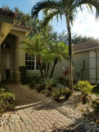 $4,700 | 6037 Rossmoor Lakes Court, Boynton Beach, FL 33437