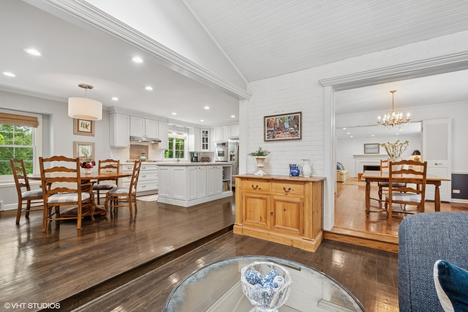 717 Brierhill Road Deerfield, IL 60015 - Photo 11 of 36 Gallery Image 11
