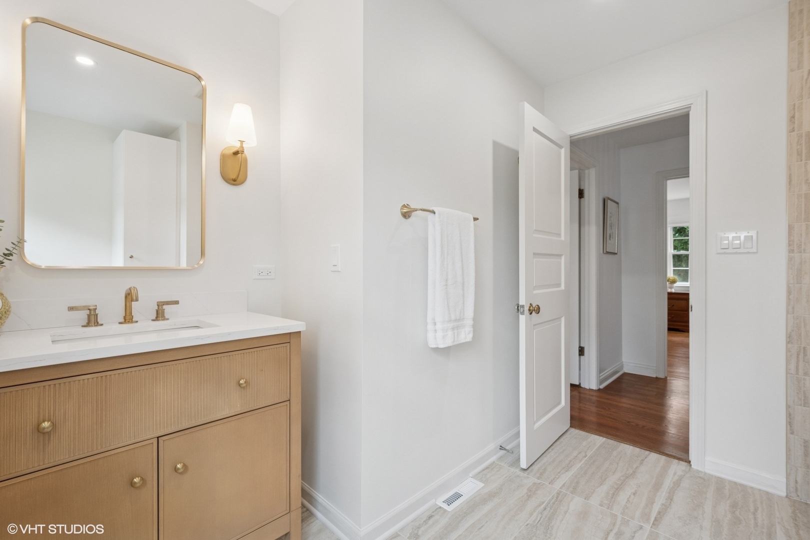 717 Brierhill Road Deerfield, IL 60015 - Photo 21 of 36 Gallery Image 21