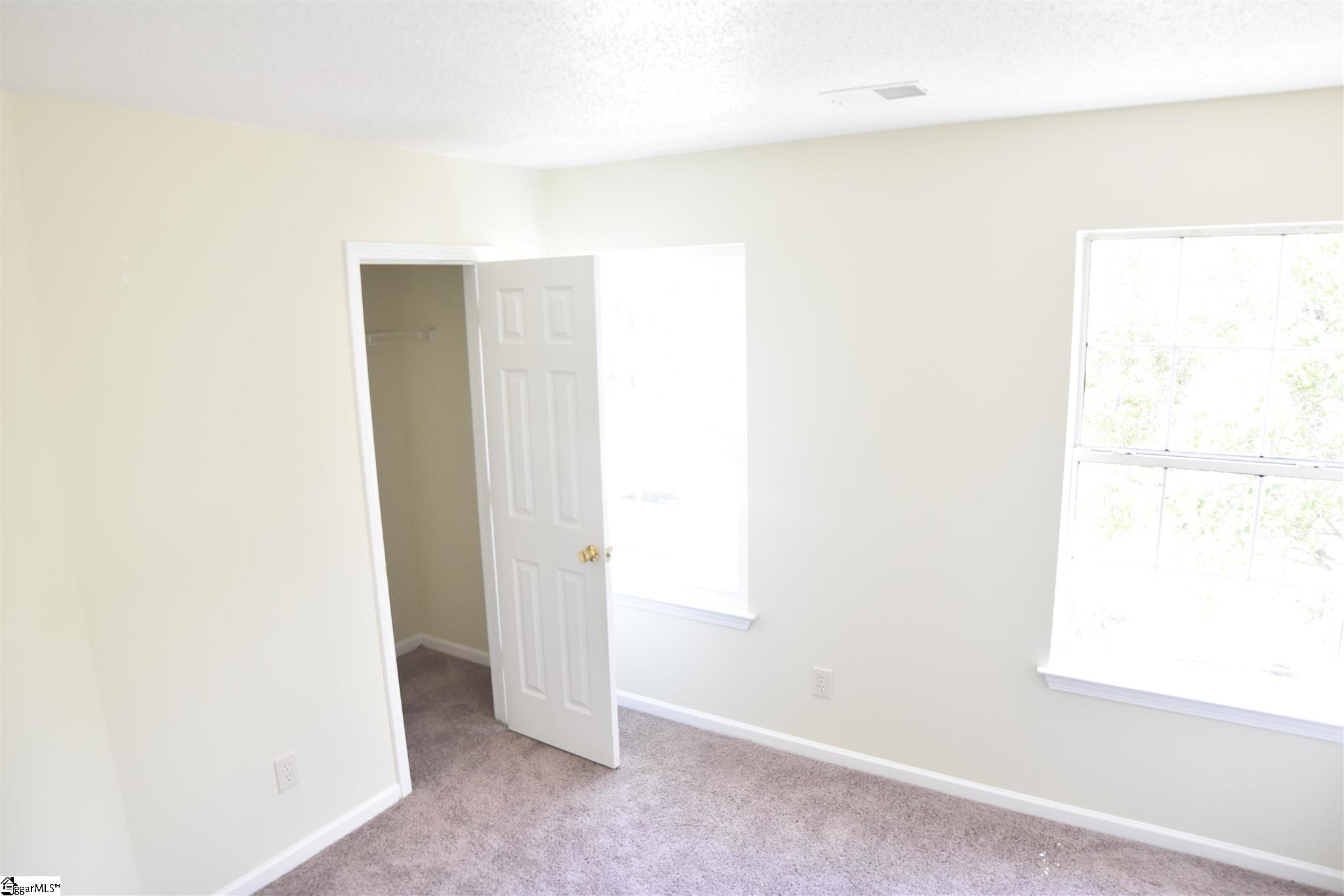 321 Hampton Ridge Drive Greer, SC 29651 - Photo 8 of 13 Gallery Image 8