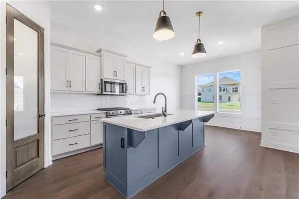 $519,900 | 7920 Southeast Hoot Owl Street, Blue Springs, MO 64029