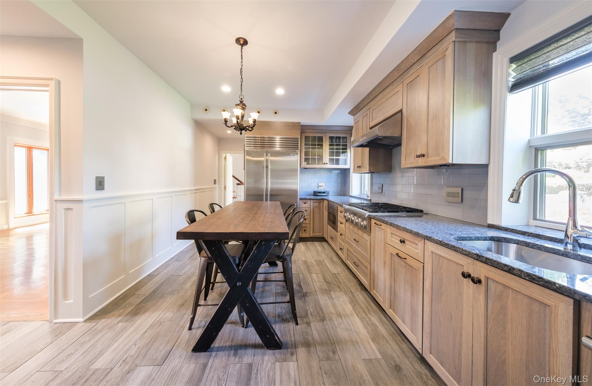 10 Ridge Place Pelham, NY 10803 - Photo 4 of 14