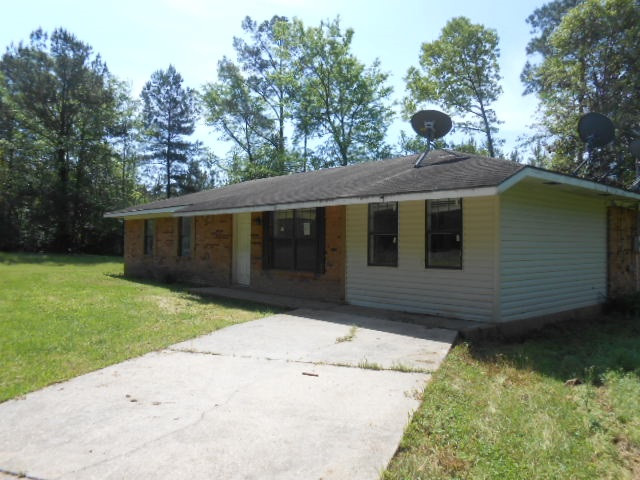 2572 Reeves Road Southeast Bogue Chitto, MS 39629 - Photo 6 of 11 Photo 6