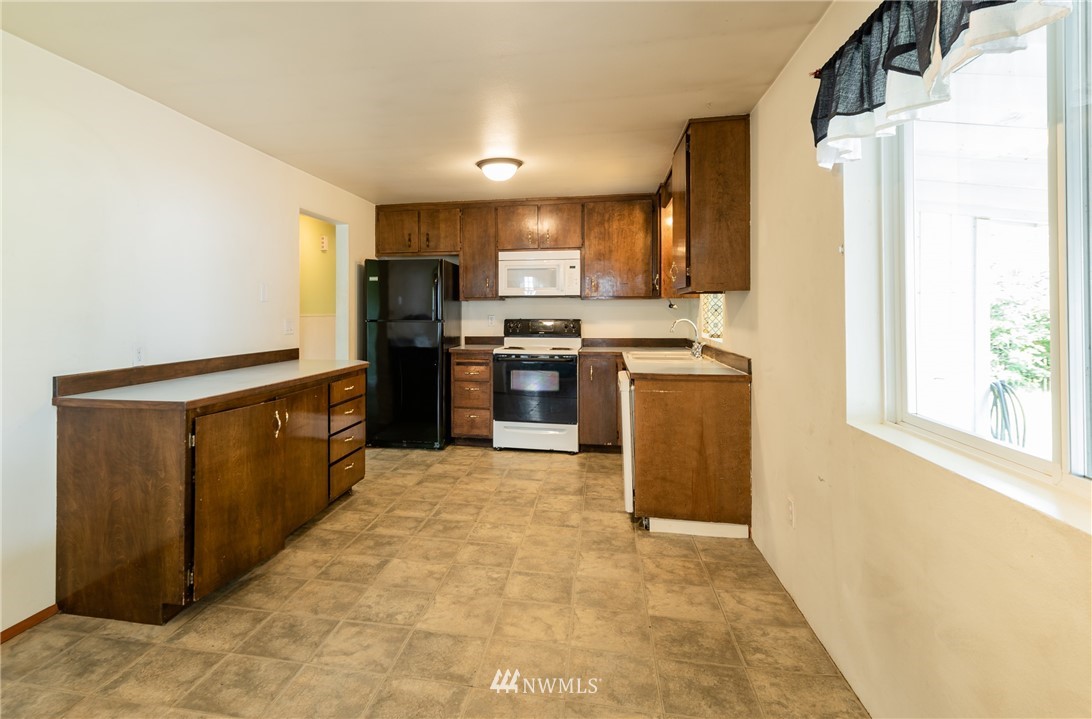 1240 Lattimore Road Ferndale, WA 98248 - Photo 8 of 31