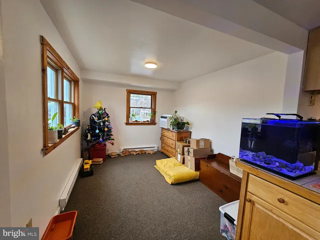 $1,000 | 312 Wilkes Street, Unit 2, Berkeley Springs, WV 25411