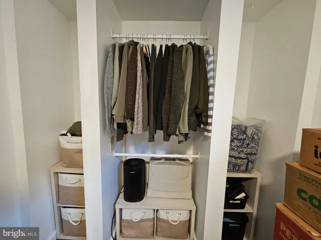 $1,000 | 312 Wilkes Street, Unit 2, Berkeley Springs, WV 25411