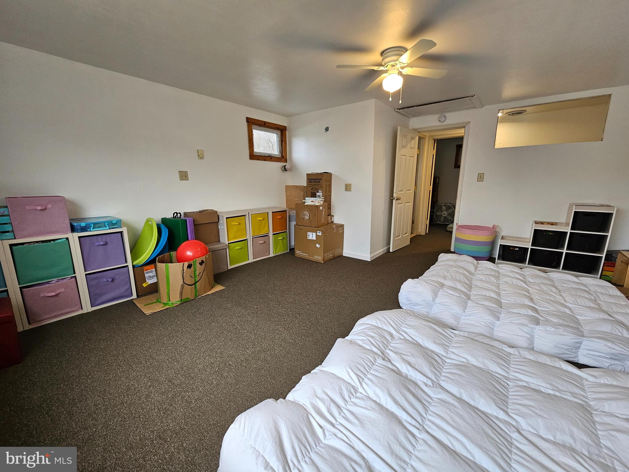 312 Wilkes Street, Unit 2 Berkeley Springs, WV 25411 - Photo 33 of 37 large br