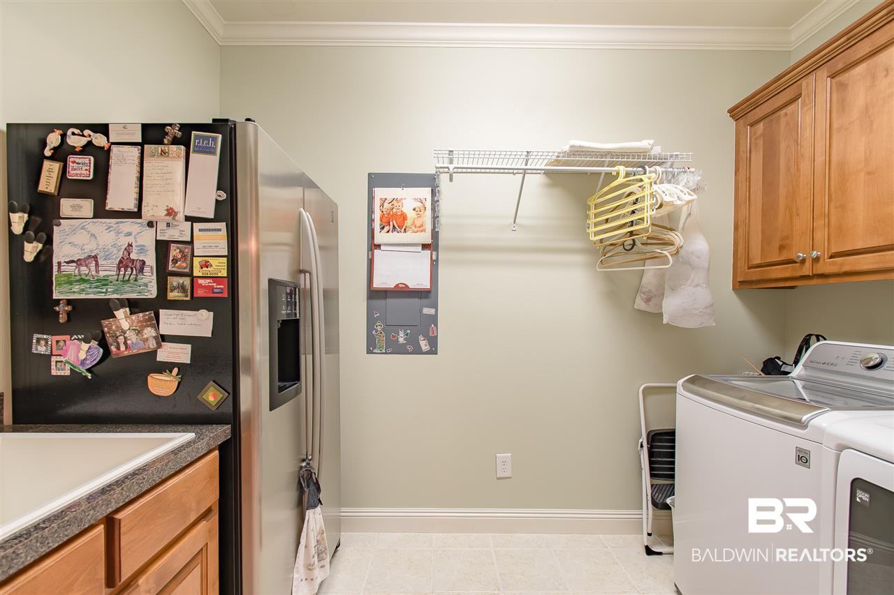 136 Easton Circle Fairhope, AL 36532 - Photo 33 of 41 Laundry Room