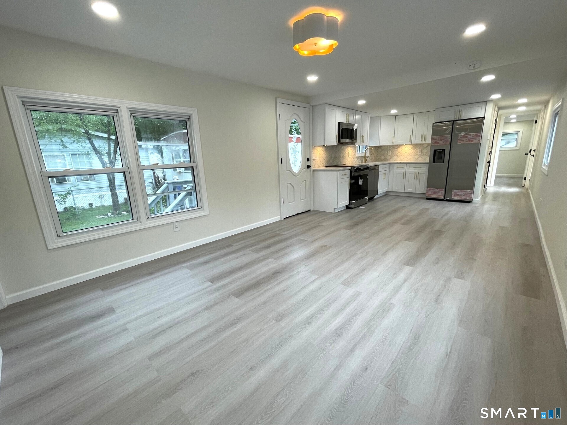 1042 Poquonnock Road Groton, CT 06340 - Photo 11 of 20 Gallery Image 11