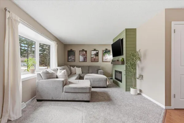 $320,000 | 1089 Pine Grove Lane, Lake City, MN 55041