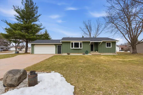 $320,000 | 1089 Pine Grove Lane, Lake City, MN 55041