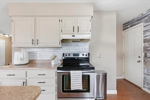 $320,000 | 1089 Pine Grove Lane, Lake City, MN 55041