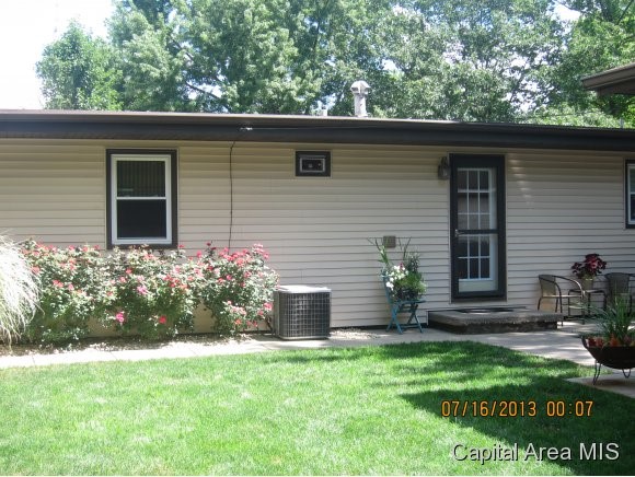 3048 East Trinity Avenue Springfield, IL 62702 - Photo 17 of 19