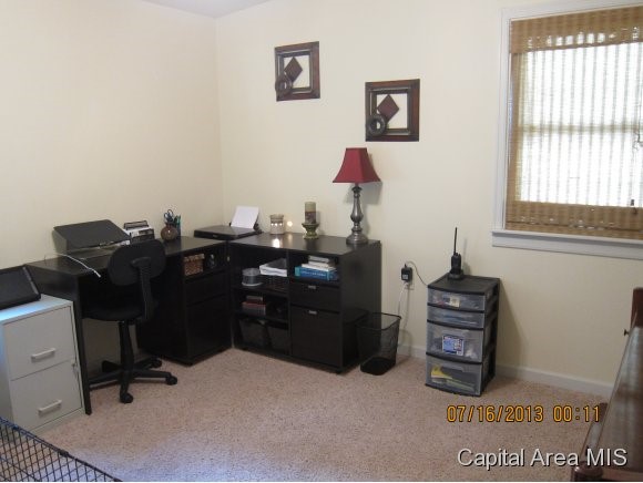 3048 East Trinity Avenue Springfield, IL 62702 - Photo 8 of 19
