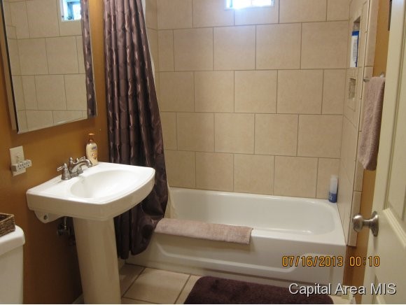 3048 East Trinity Avenue Springfield, IL 62702 - Photo 9 of 19
