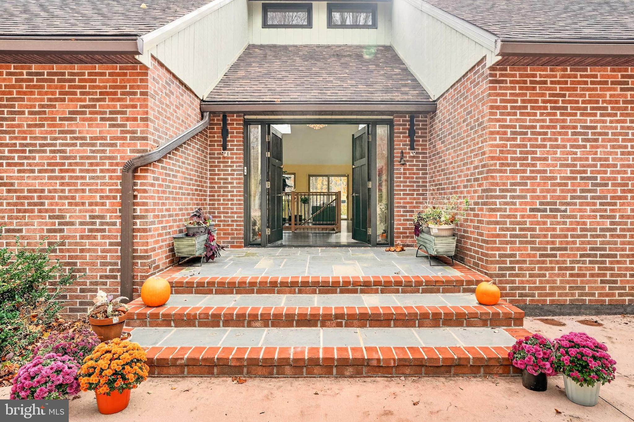 7033 Mink Hollow Road Highland, MD 20777 - Photo 5 of 83 Double doors