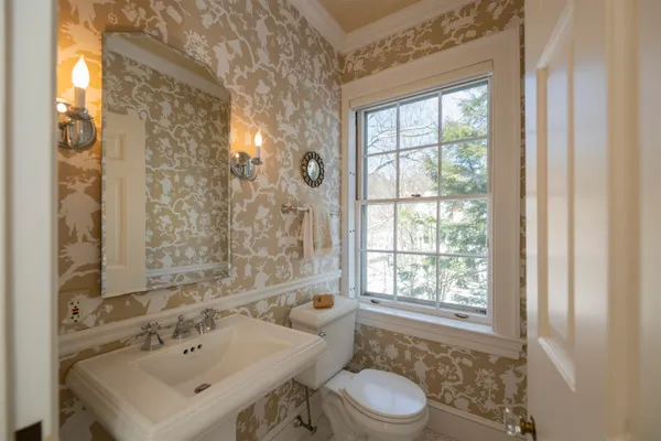 $1,600,000 | 39 Elm Street, Unit B, Woodstock, VT 05091