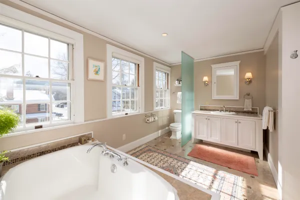 $1,600,000 | 39 Elm Street, Unit B, Woodstock, VT 05091