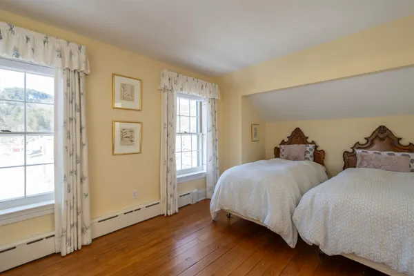 $1,600,000 | 39 Elm Street, Unit B, Woodstock, VT 05091