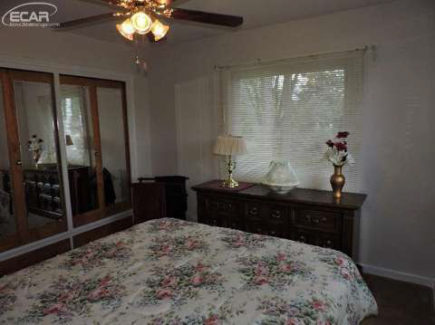 4111 Beecher Road Flint, MI 48532 - Photo 11 of 32 20439359-10.JPG