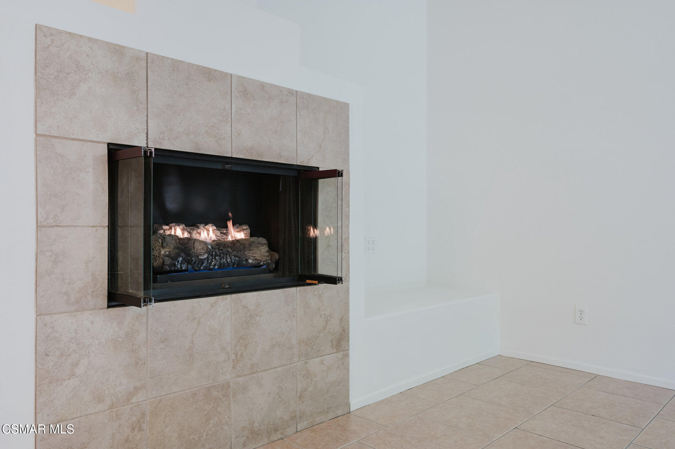 1454 Patricia Avenue, Unit 402 Simi Valley, CA 93065 - Photo 12 of 50