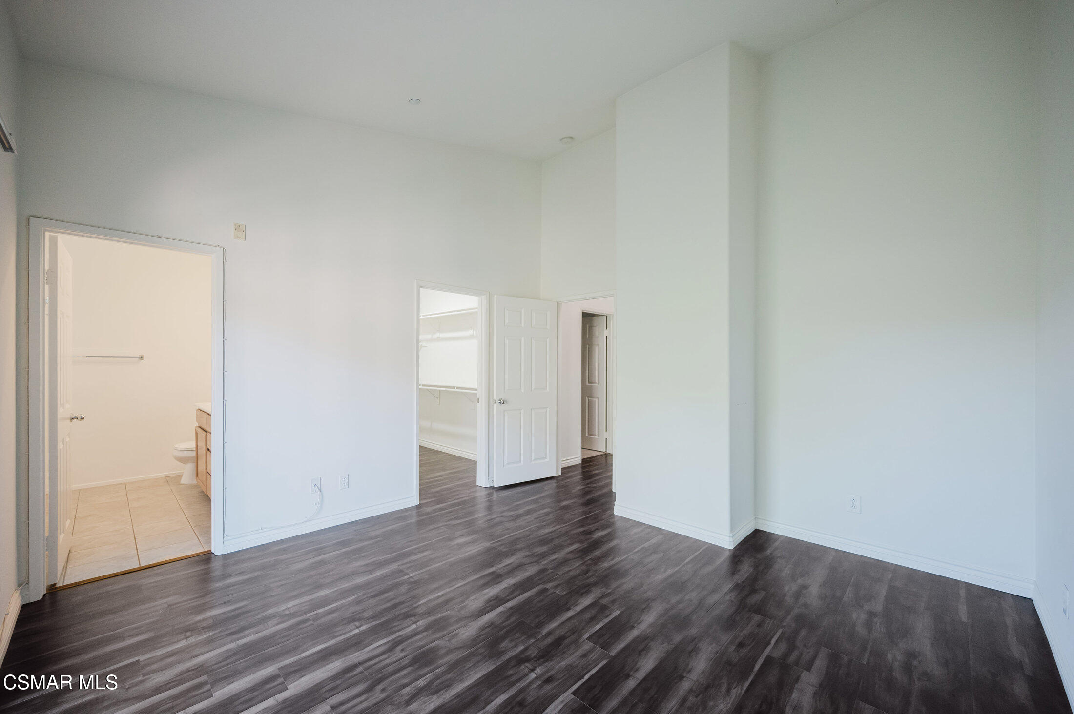 1454 Patricia Avenue, Unit 402 Simi Valley, CA 93065 - Photo 25 of 50 a view of an empty room and wooden floor