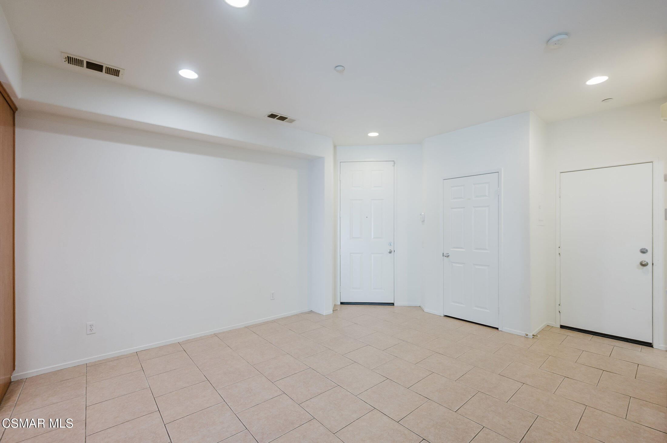 1454 Patricia Avenue, Unit 402 Simi Valley, CA 93065 - Photo 4 of 50 a view of an empty room