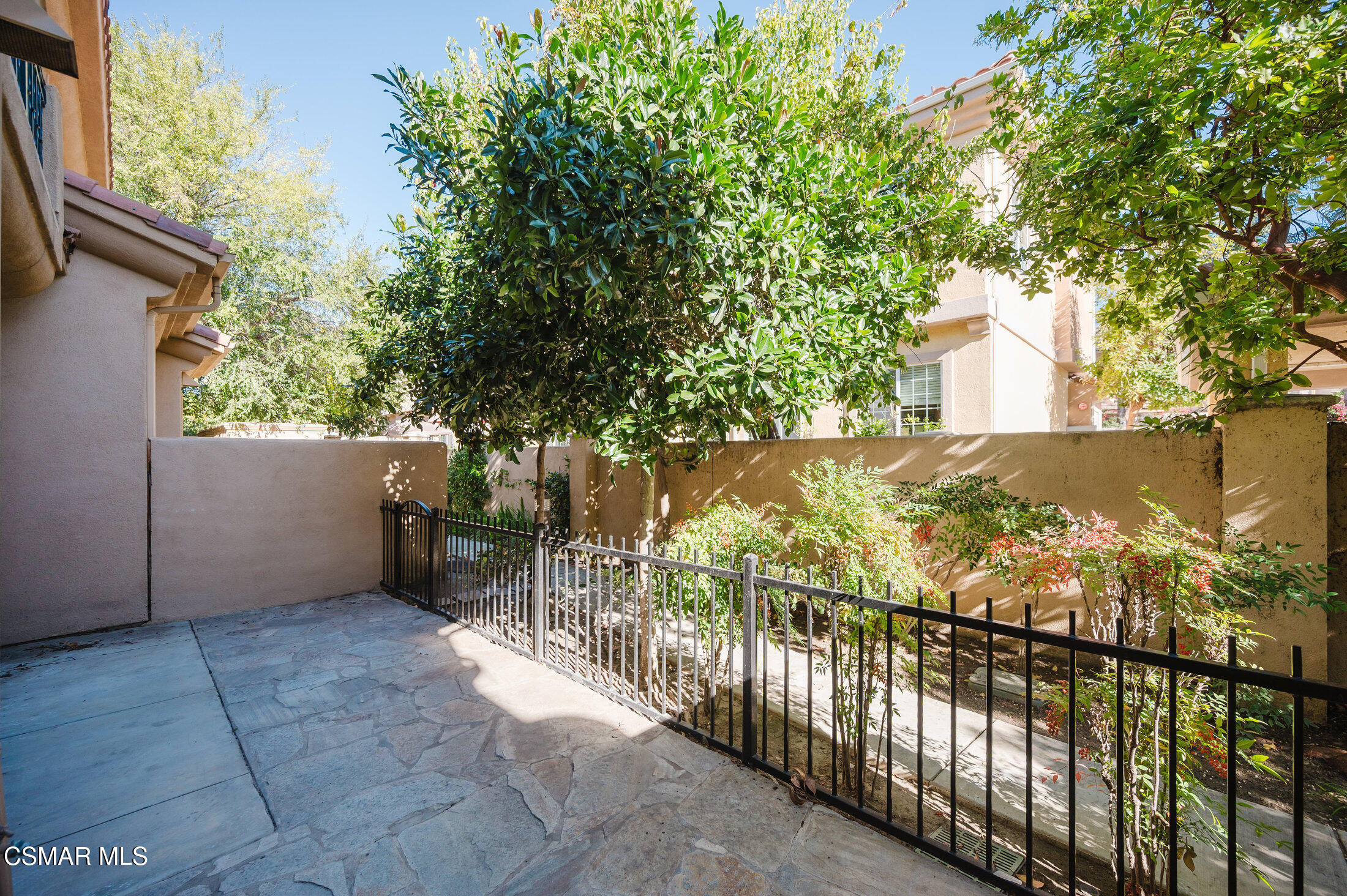 1454 Patricia Avenue, Unit 402 Simi Valley, CA 93065 - Photo 47 of 50