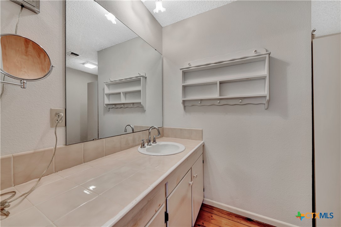 610 Rainbow Ridge Canyon Lake, TX 78133 - Photo 11 of 20