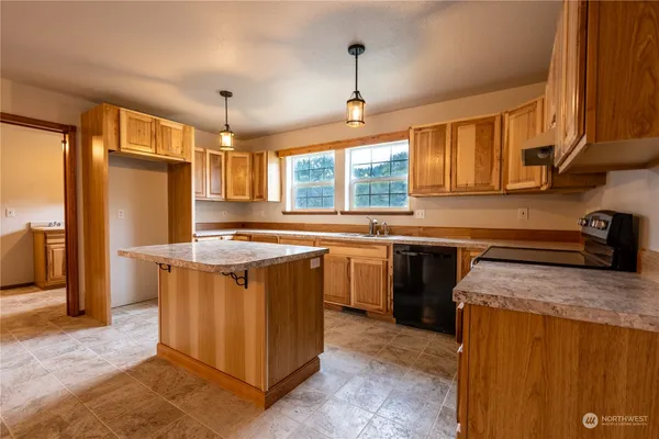 $1,500,000 | 732 Satsop Road West, Montesano, WA 98563