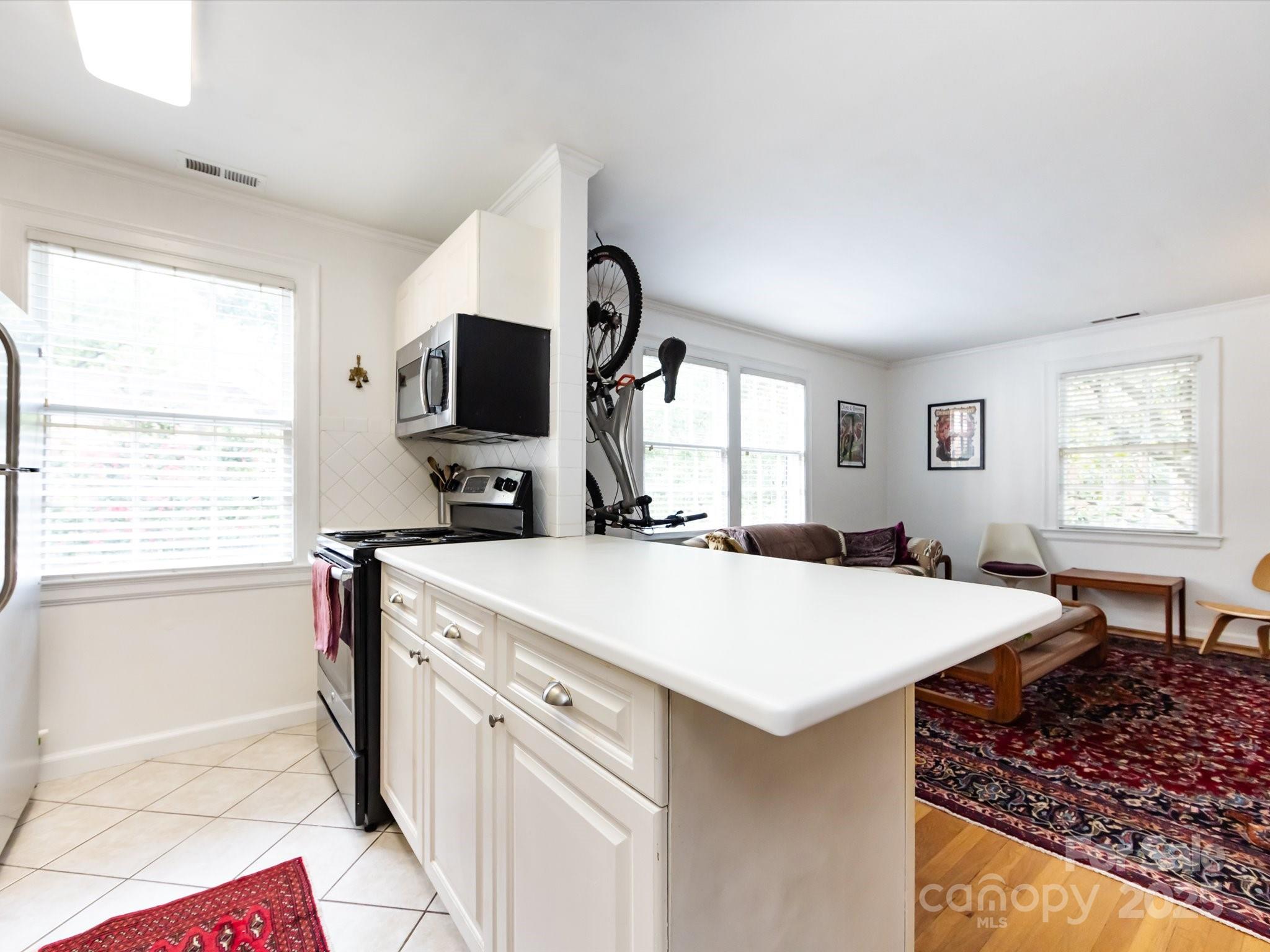 110 Colville Road, Unit 12B Charlotte, NC 28207 - Photo 13 of 26 Gallery Image 13