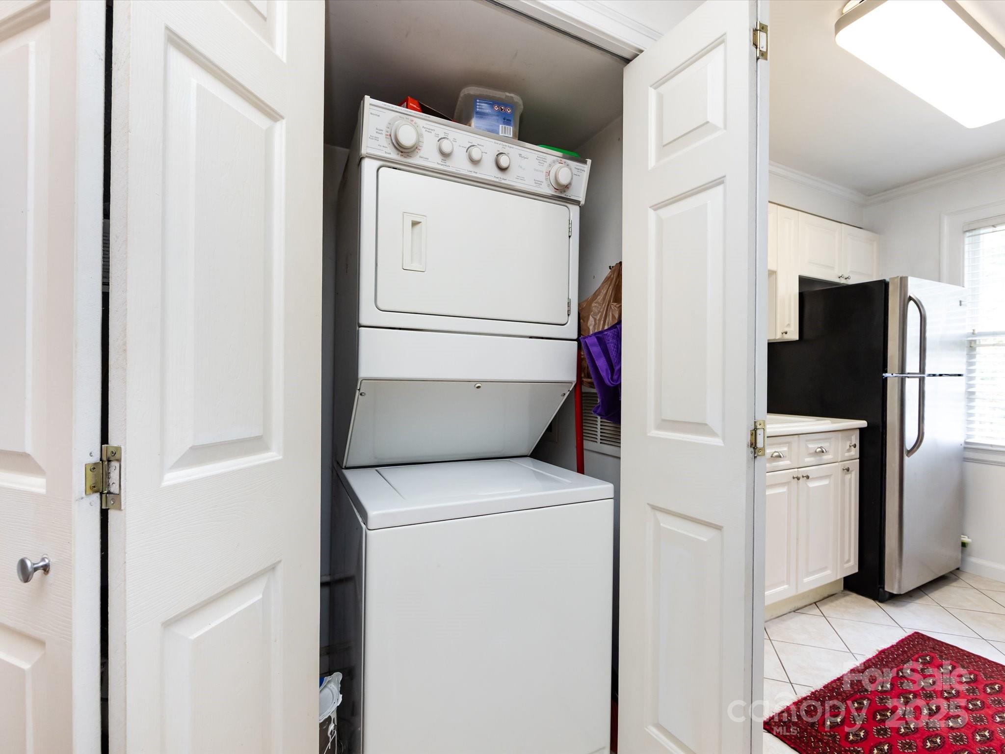 110 Colville Road, Unit 12B Charlotte, NC 28207 - Photo 17 of 26 Gallery Image 17