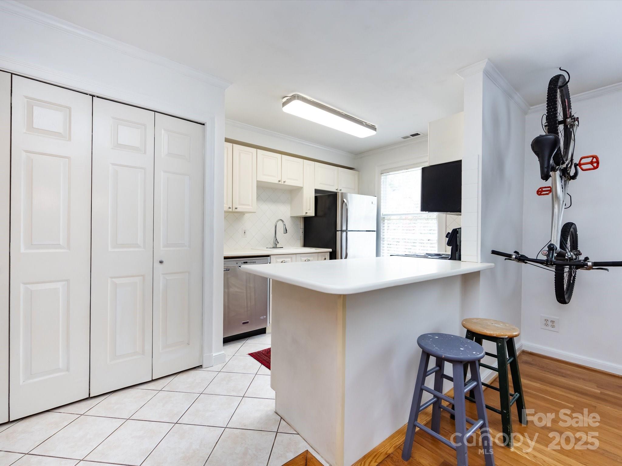 110 Colville Road, Unit 12B Charlotte, NC 28207 - Photo 10 of 26 Gallery Image 10