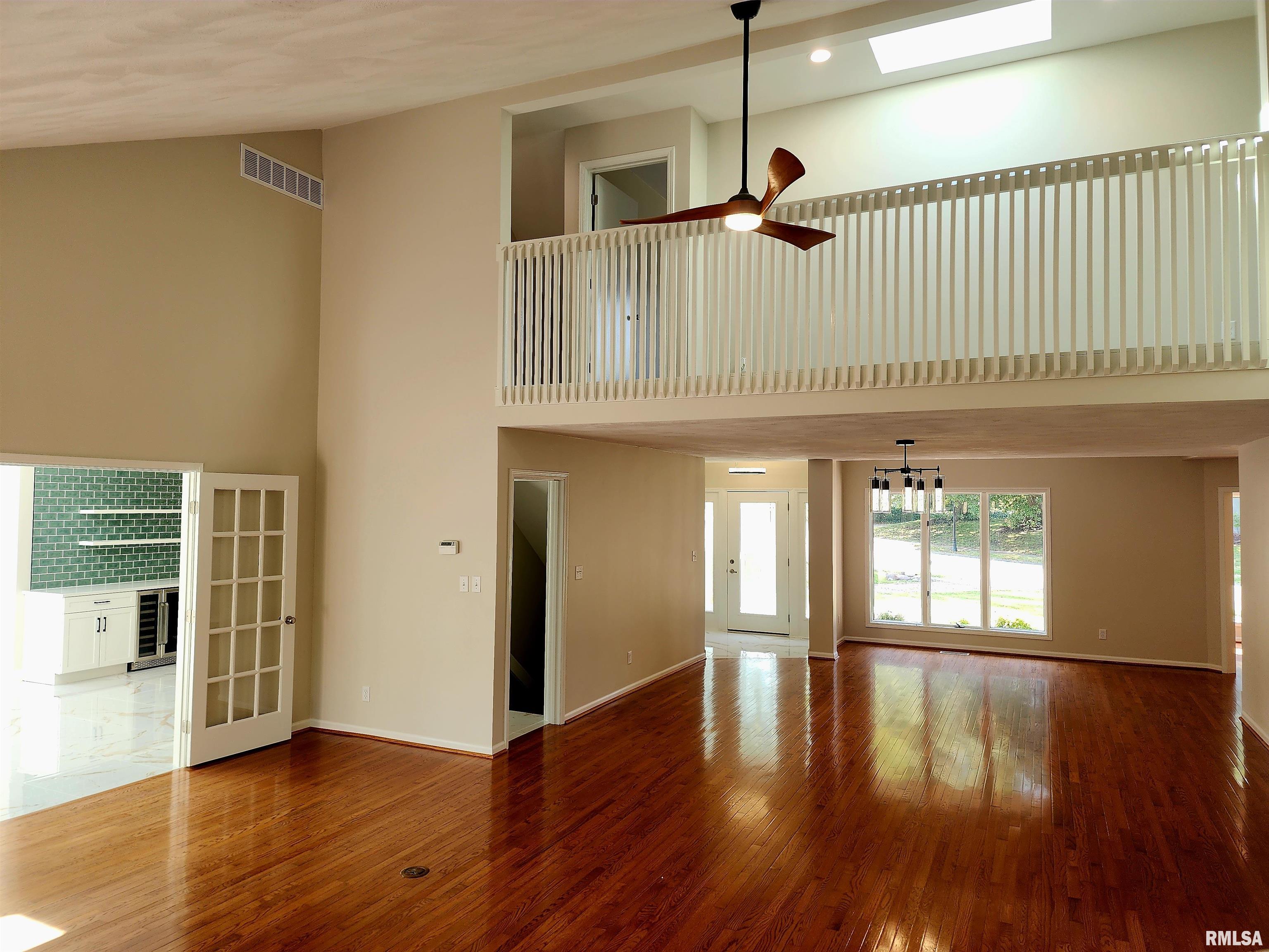 1904 Oak Creek Road Springfield, IL 62704 - Photo 9 of 28 Gallery Image 9