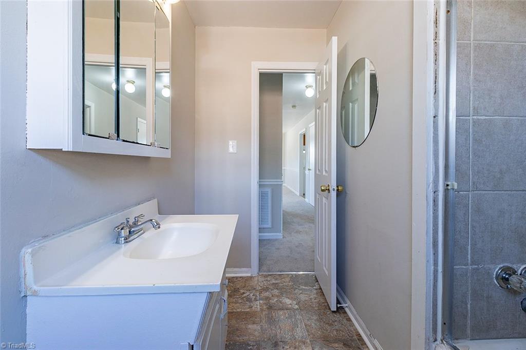 1013 South Road High Point, NC 27262 - Photo 17 of 20 Gallery Image 17