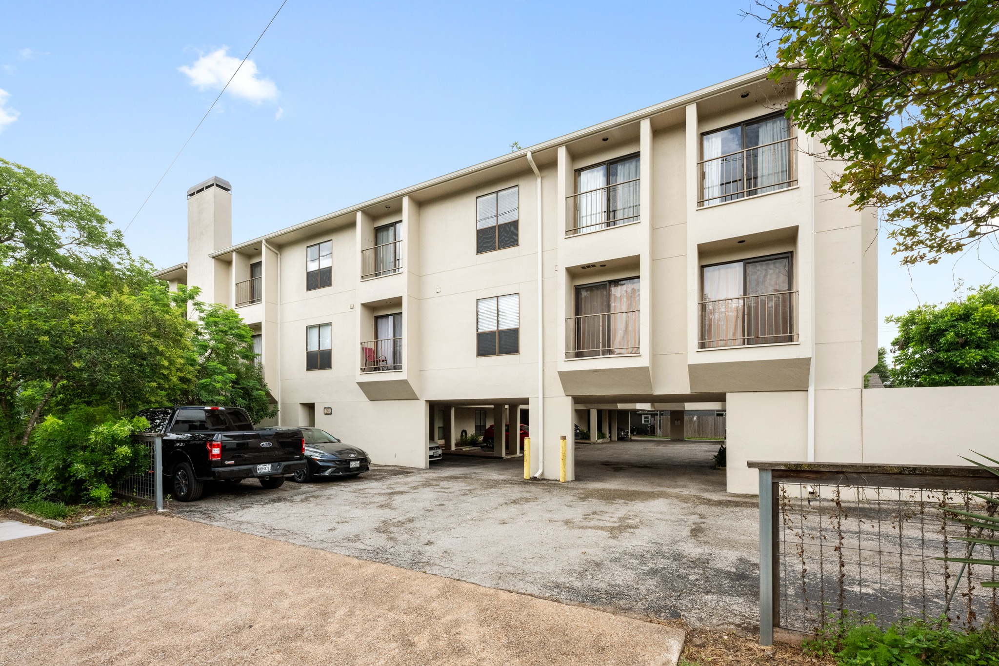 409 East 38th Street, Unit 101 Austin, TX 78705 - Photo 2 of 27