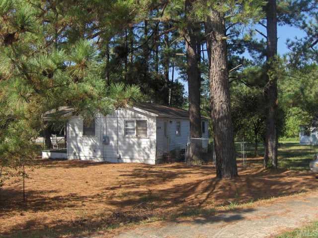 409 Snelling Road Raleigh, NC 27609 - Photo 4 of 8 Additional side view from Snelling Road