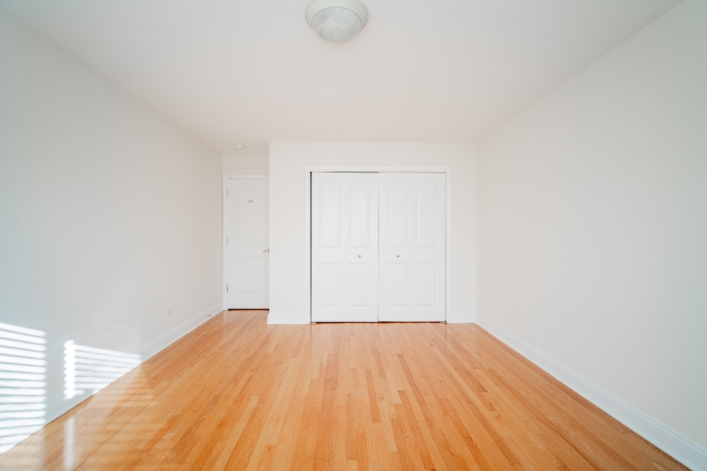 515 Sheridan Road, Unit 305 Evanston, IL 60202 - Photo 6 of 19