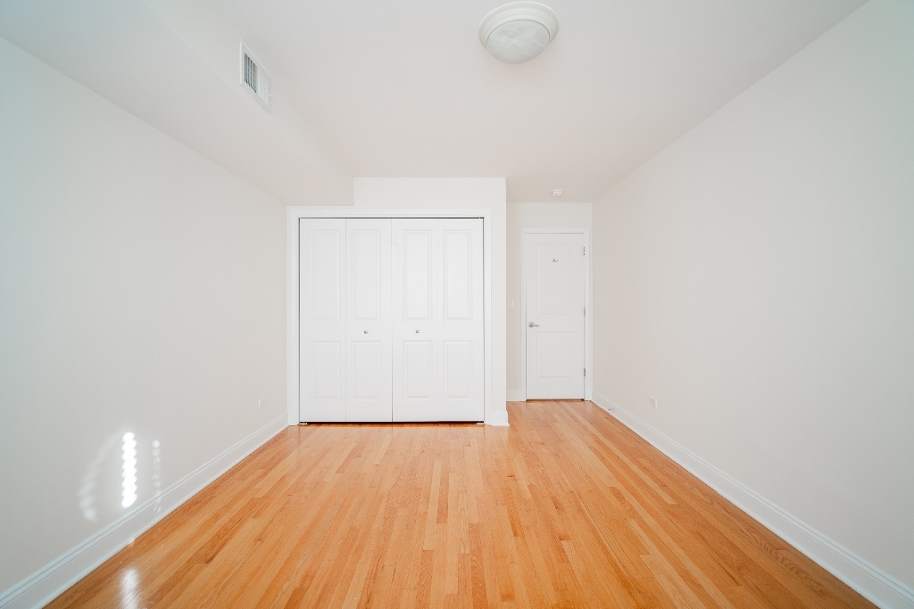 515 Sheridan Road, Unit 305 Evanston, IL 60202 - Photo 9 of 19