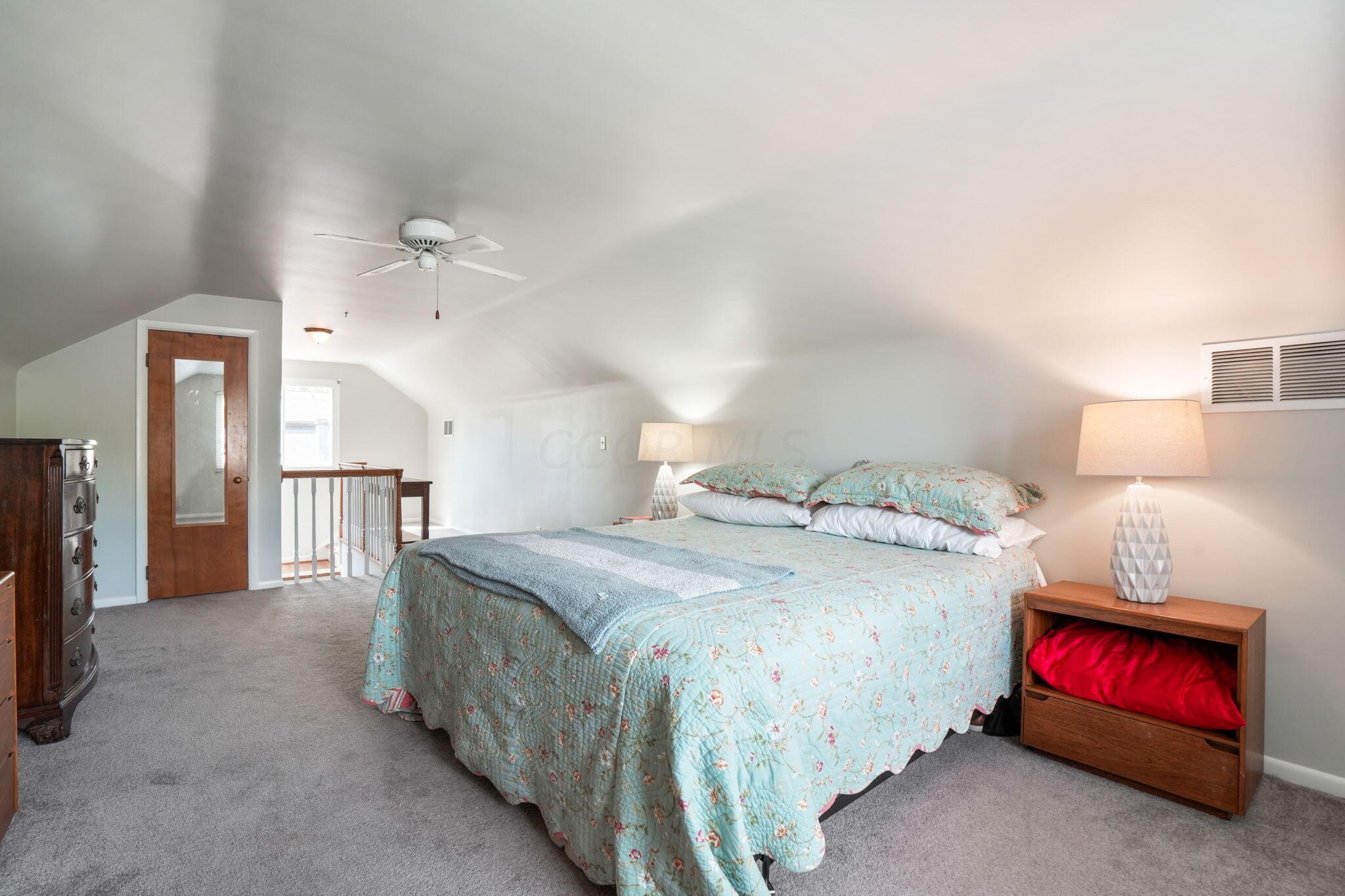 2086 Milden Road Columbus, OH 43221 - Photo 23 of 33 bed3