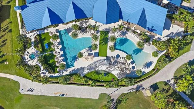 $575,000 | 12960 Oak Knoll Drive, Palm Beach Gardens, FL 33418