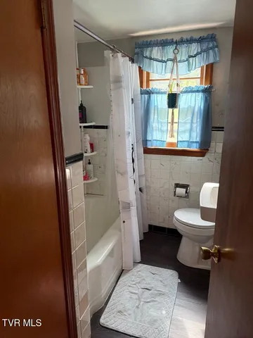 $219,500 | 244 Rosenbaum Hollow Lane, Chilhowie, VA 24319